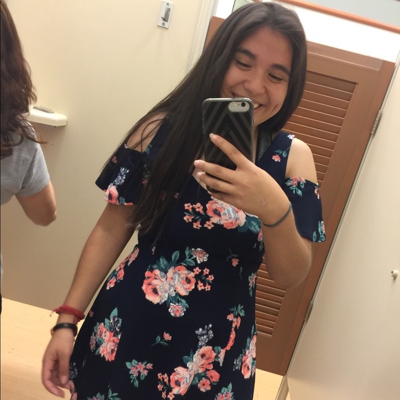 Meet your Posher, Stephanie - Picture 1 of 1